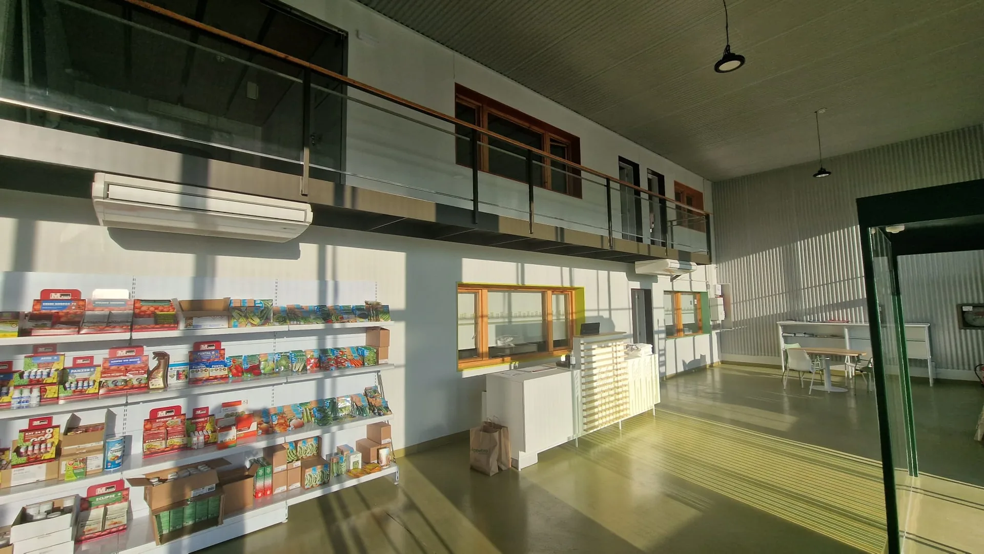 Interior de las nuevas instalaciones de Agroebro en Fontellas